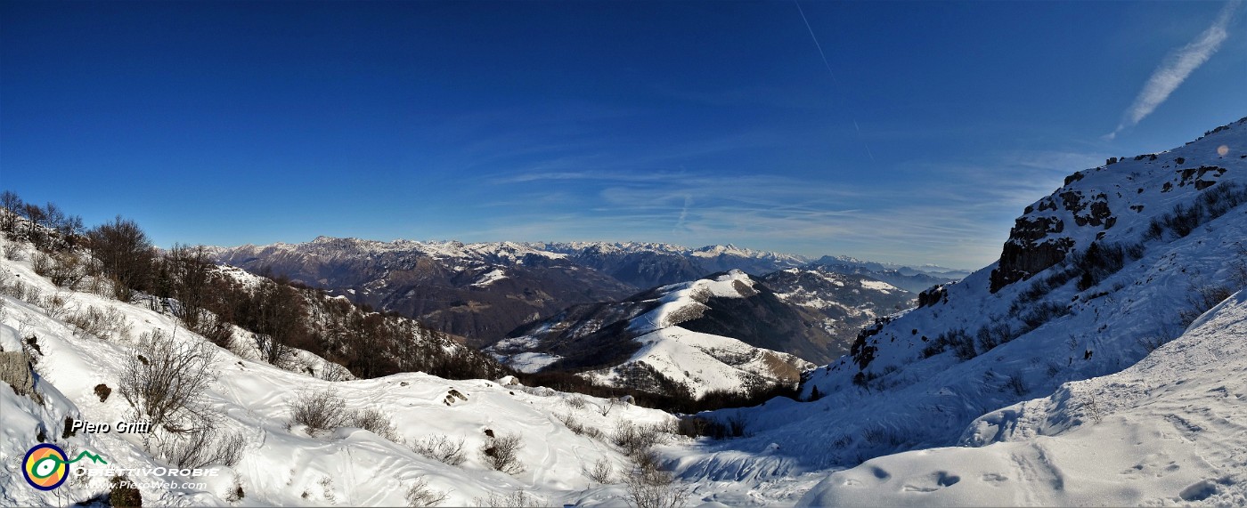 40 Bella vista sulla Costa del Palio innevata.jpg